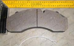 Колодка тормозная передняя (дисковые тормоза) HOWO A7 WG9100443050