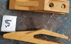 Зуб ковша CDM932N/CDM936N 30811103313/LG8032.11.01-002