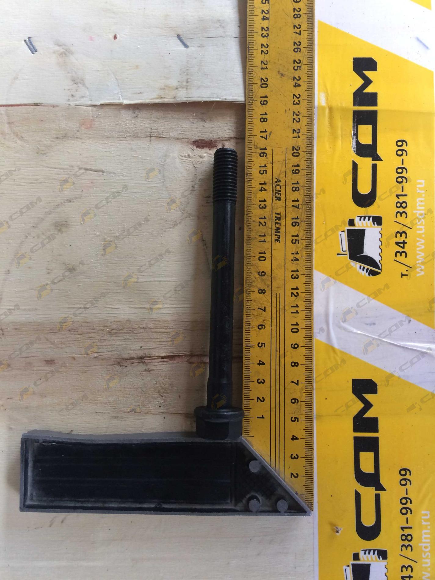 Болт ГБЦ (8) 330-1003012В