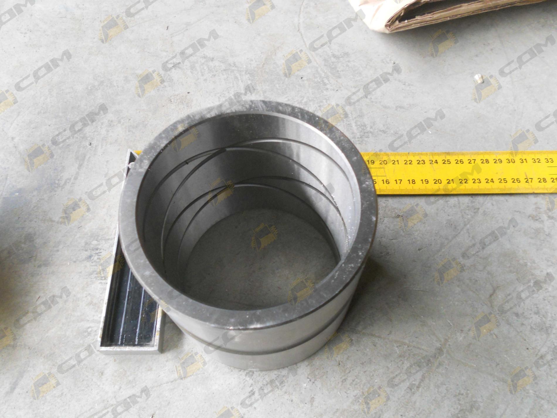 Втулка пальца крепления ковша к рукояти Solar 420LC-V 110-00204/131004-00018